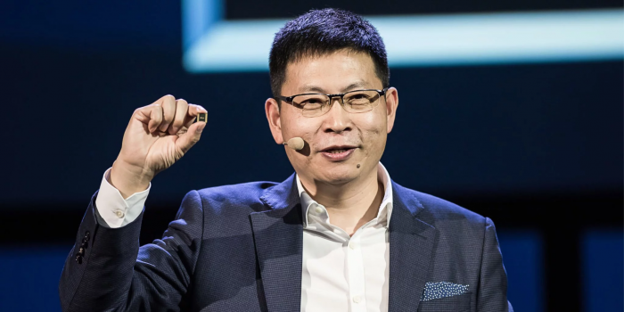 Генеральный директор Huawei заявил, что превзойдет Apple в течение года или двух
