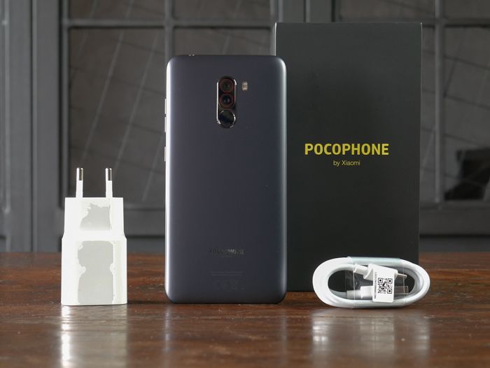 Обзор Xiaomi Pocophone F1 - лучший смартфон за свои деньги – фото 2
