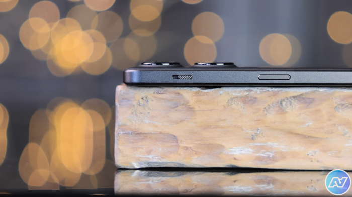 Боковые грани OnePlus Ace 2V
