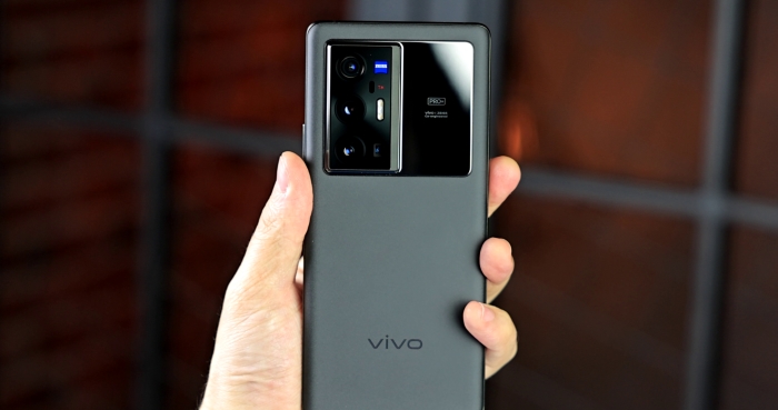 Телефон Vivo X70 Pro Plus