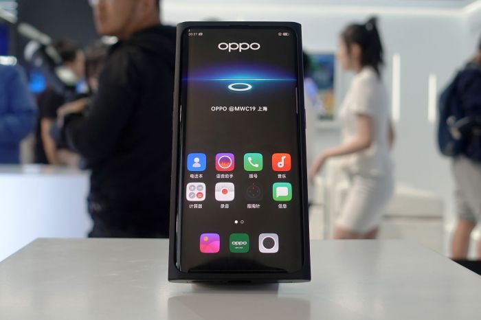 Oppo анонсировала смартфон с камерой под экраном – фото 1