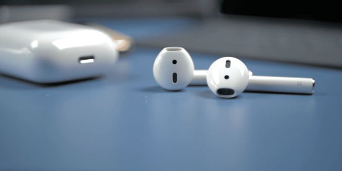 22 Apple AirPods