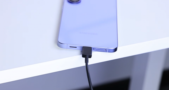 Обзор Samsung Galaxy A57 зарядка