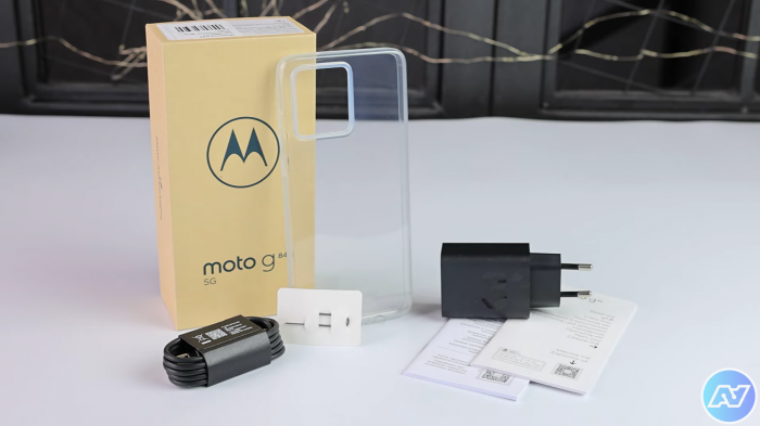 Комплектація Motorola Moto G84