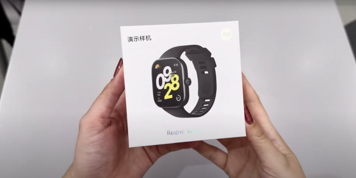 Упаковка Redmi Watch 4