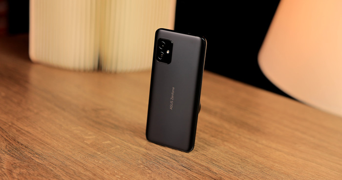 Asus Zenfone 8 on the table