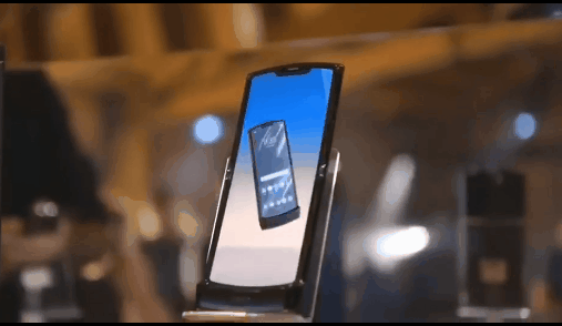 Анонс Motorola RAZR: легенда возвращается с гибким дисплеем – фото 3