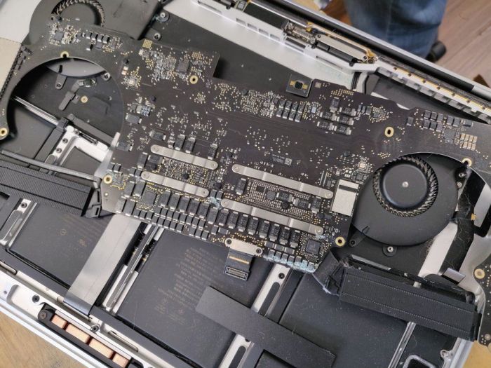Упс! Пользователь расстался с $10000 за ремонт полностью исправного Apple MacBook Pro – фото 2