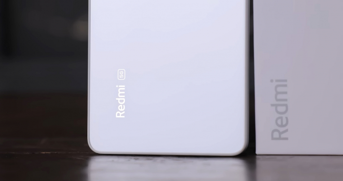 Из каких материалов выполнен Redmi Note 12 Pro
