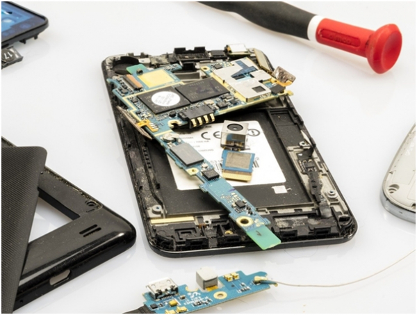 Samsung зробить ремонт смартфонів дешевшим та екологічно чистішим – фото 1