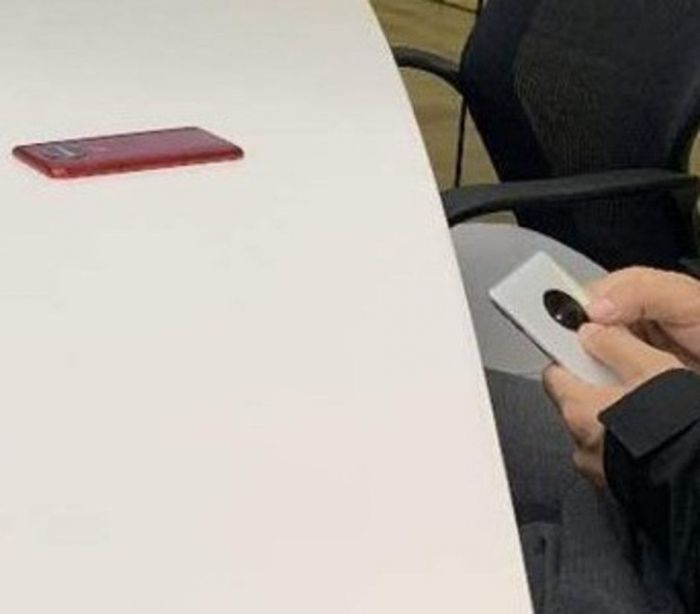 Прототип флагмана OnePlus на фото: OnePlus 5G или OnePlus 7? – фото 2