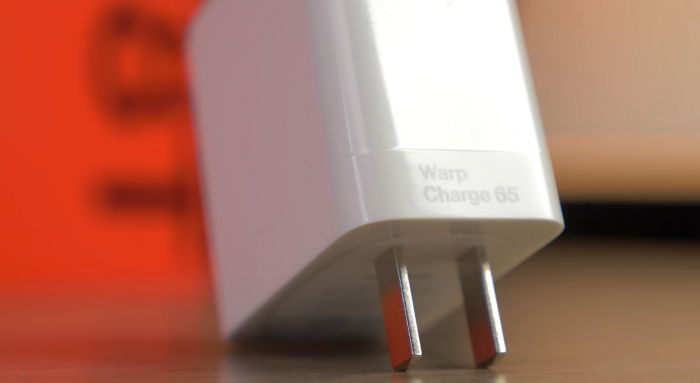 OnePlus 9R зарядне