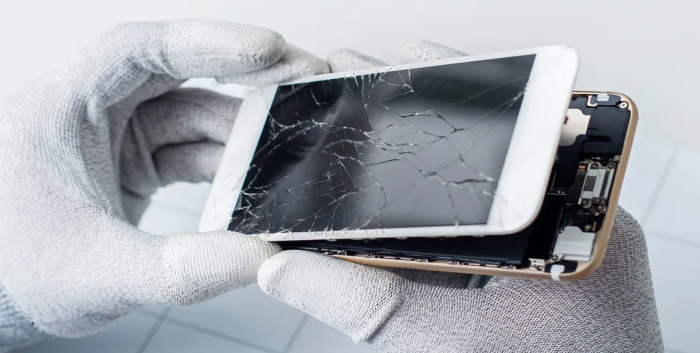 Почему замена экрана в телефоне стоит по-разному: разбираемся «на пальцах» – фото 4