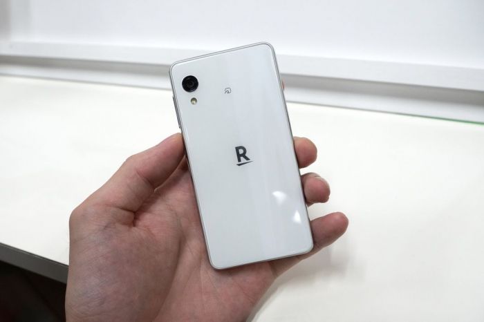 Смартфон Rakuten Mini: компактный, для тех, кто любит поменьше – фото 2