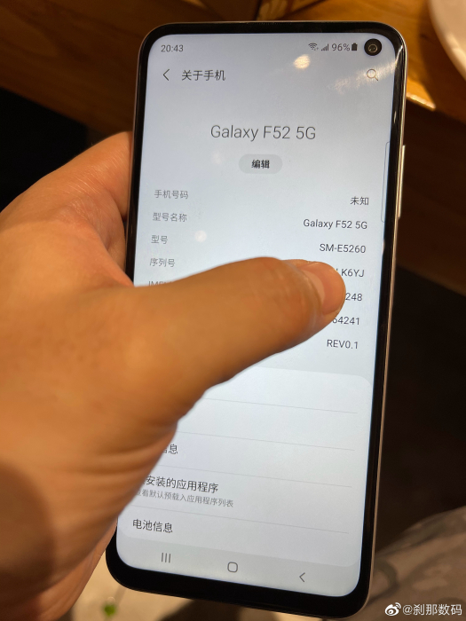 Samsung Galaxy F52 5G показали на «живых» снимках – фото 4
