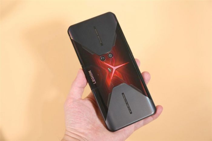 Представлен игрофон Lenovo Legion Pro: мощное железо, фронталка на торце и фокусы с быстрой зарядкой – фото 6