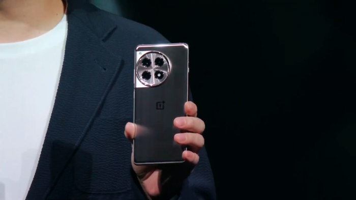 Презентація OnePlus Ace 3: дивовижна зовнішність та круті характеристики за 366$ – фото 5