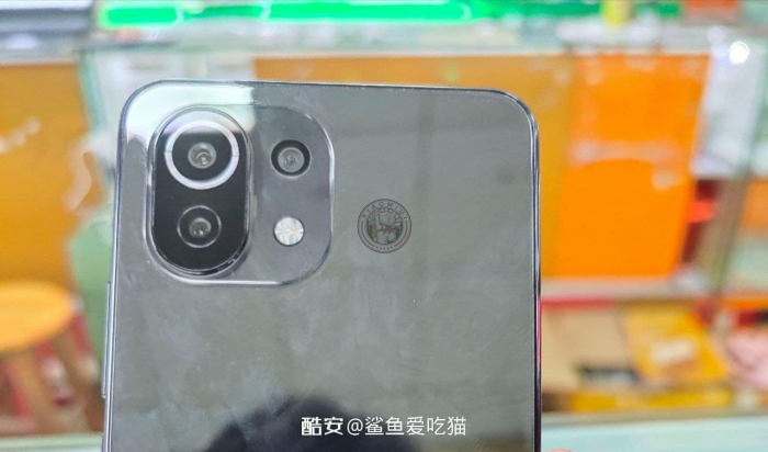 Xiaomi Mi 11 Lite предстал на «живых» фото – фото 1