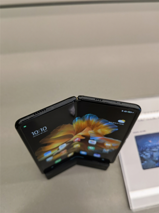 Xiaomi Mi Mix Fold: ажиотаж вокруг новинки и «любуемся» складкой на дисплее – фото 1