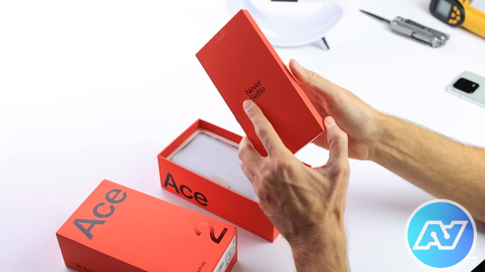 OnePlus Ace 2 Pro комплектація