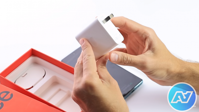 OnePlus Ace 2 Pro зарядка