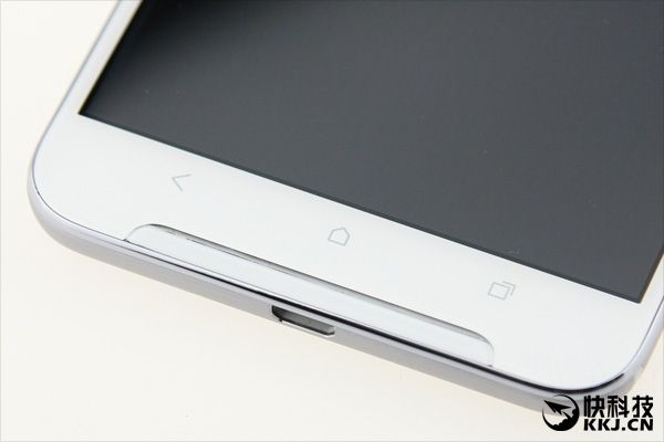 «Живые» фото неанонсированного HTC One X9 выложили в сеть – фото 2