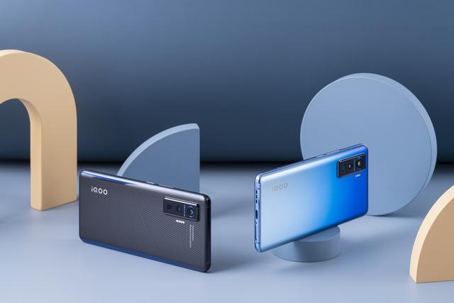 Представлены iQOO 5 и iQOO 5 Pro: игровые 5G-смартфоны с быстрой зарядкой и аудиочипом – фото 5