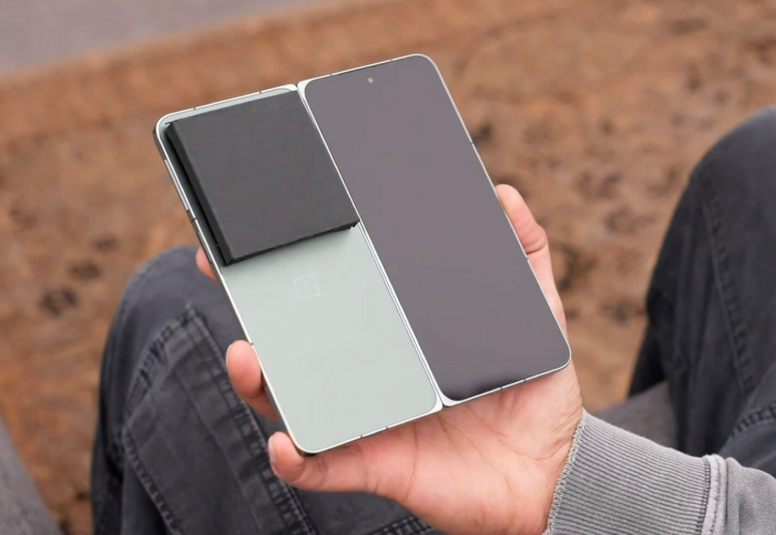 Чи збарається OnePlus випускатиі flip телефон? попит на них більше ніж на Fold формат – фото 2