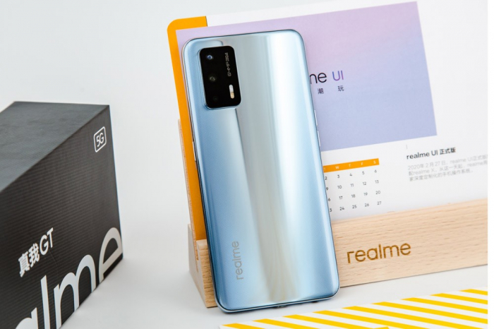 Realme GT 2 Pro будет максимально приближен к званию флагмана 2022 года – фото 1