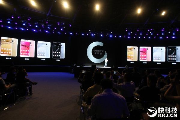 Компания Samsung представила смартфоны Galaxy C5 с процессором Snapdragon 617 и Galaxy C7 с чипом Snapdragon 625 – фото 3
