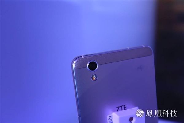 ZTE V7 Max получил сканер отпечатков пальцев на боковой грани корпуса и Android 6.0 – фото 4