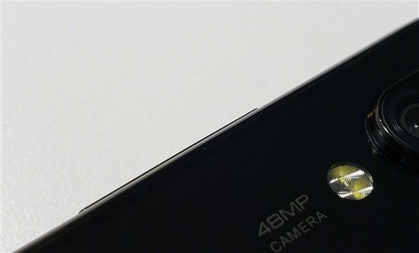 Предполагаемый Xiaomi Redmi Pro 2 тоже будет с «дырявым» экраном – фото 2