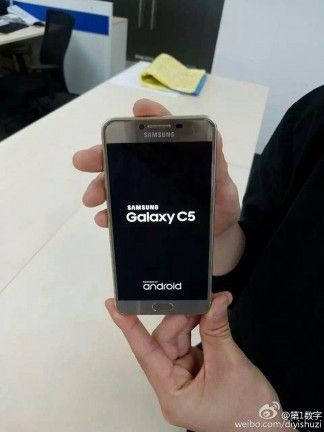 Samsung Galaxy C5 по дизайну также похож на iPhone 6/6S – фото 1