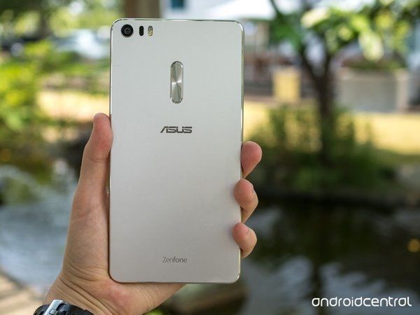 Asus ZenFone 3 Ultra - планшетофон с 6.8" экраном, процессором Snapdragon 652 и камерой на 23 Мп – фото 2