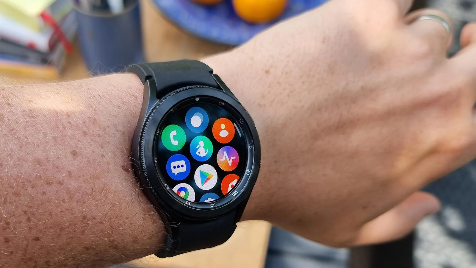 Samsung обещала выпустить достойную альтернативу Apple Watch. Galaxy Watch 4 именно такие? – фото 6