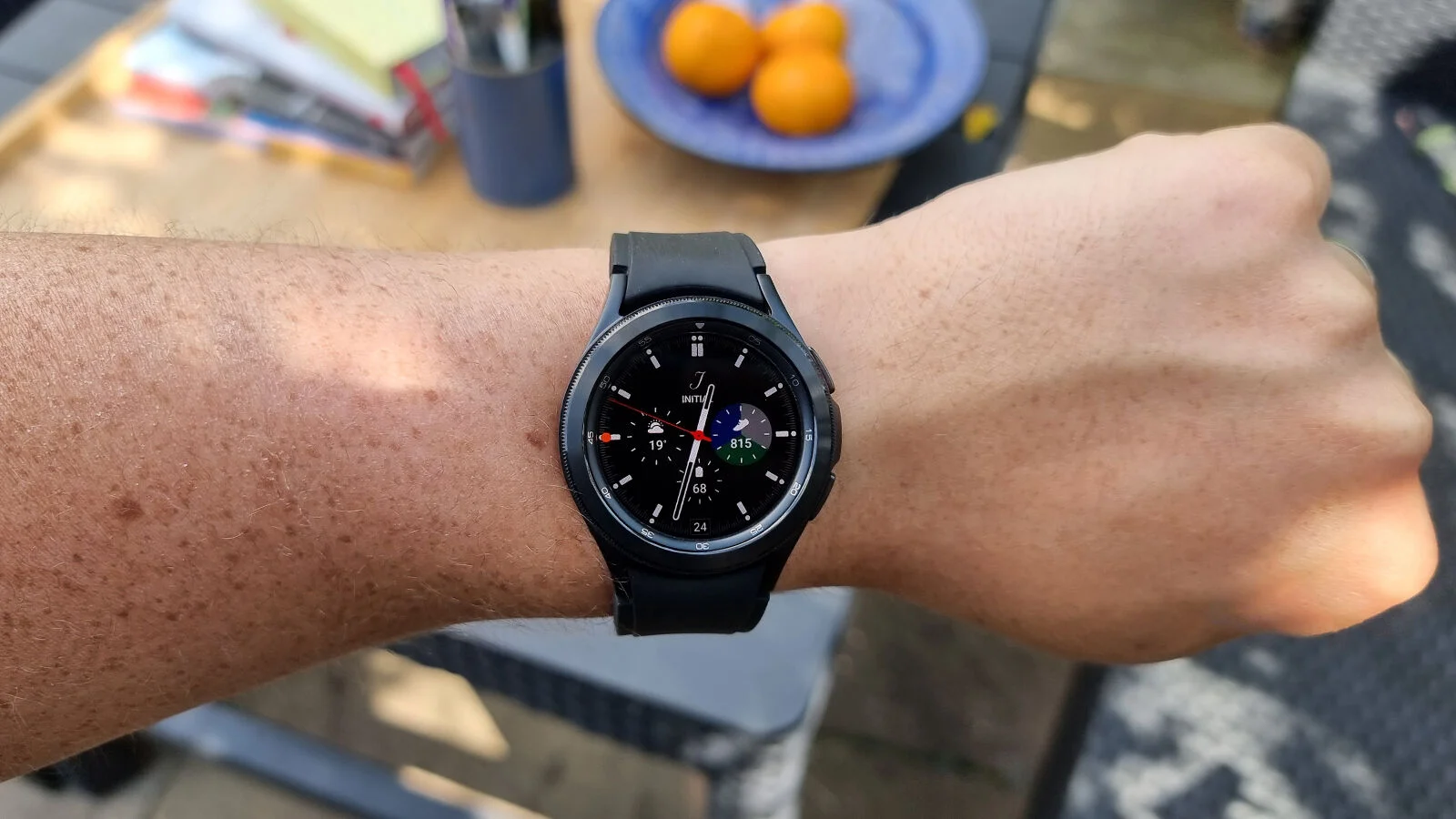 Samsung обещала выпустить достойную альтернативу Apple Watch. Galaxy Watch 4 именно такие? – фото 4