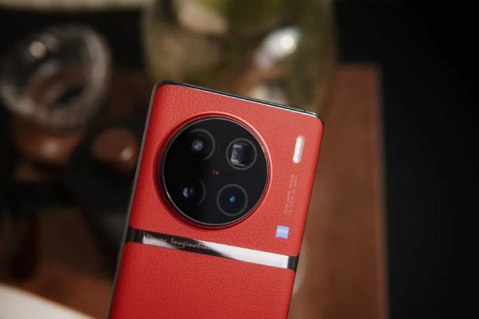 Основний модуль камери Galaxy S23 Ultra буде відповідати за зум у Vivo X100 Pro+ – фото 1