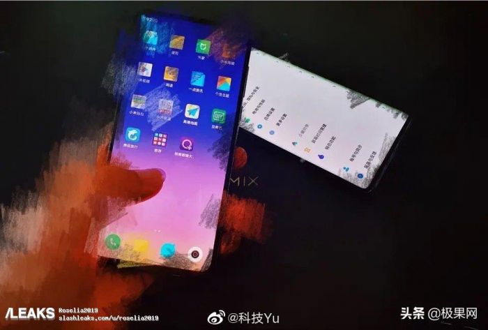 Фото якобы Xiaomi Mi Note 10 и Mi MIX 4