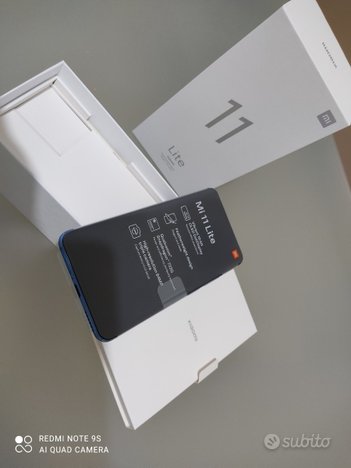 Без сюрпризов: Xiaomi Mi 11 Lite показали на фото и видео – фото 1