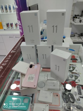 Без сюрпризів: Xiaomi Mi 11 Lite показали на фото та відео – фото 3