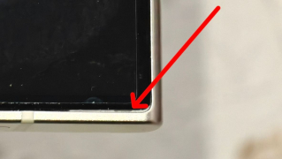 Samsung Galaxy S24 Ultra має дефект корпусу, через який може вийти з ладу