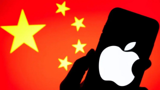 Втрата Apple $200 млрд та чутки, що China Mobile не продаватиме iPhone 15
