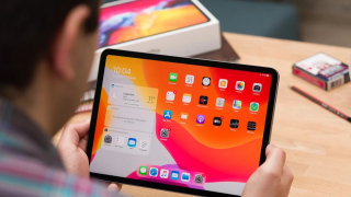 Apple готовится к переходу на OLED в iPad
