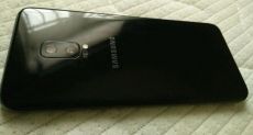 Фото прототипа Samsung Galaxy S8 с дисплейным биометрическим датчиком