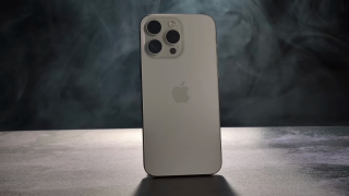 iPhone 15 Pro Max на самом деле не столь склонен к ломанию, как это могут показывать видео