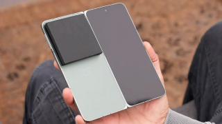 Чи збарається OnePlus випускатиі flip телефон? попит на них більше ніж на Fold формат
