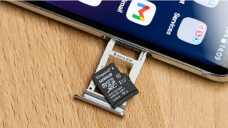 Топ смартфонов в 2023 году со слотом под карту microSD