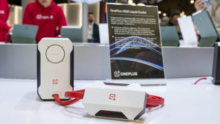 OnePlus показала аксесуар для рідинного охолодження смартфону потужністю 45 Вт.