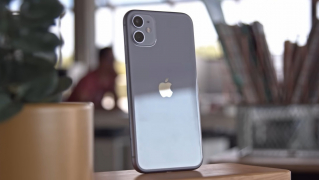Розпродаж Apple iPhone 11: легенда з впізнаваним дизайном за акційною ціною від 12 390
