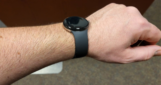 Смарт-часы Google Pixel Watch еще не анонсировали, но их уже хвалят